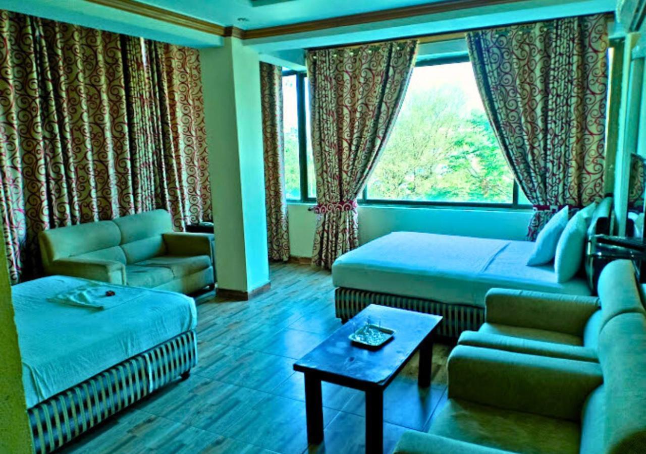 New Islamabad Hotel Bagian luar foto