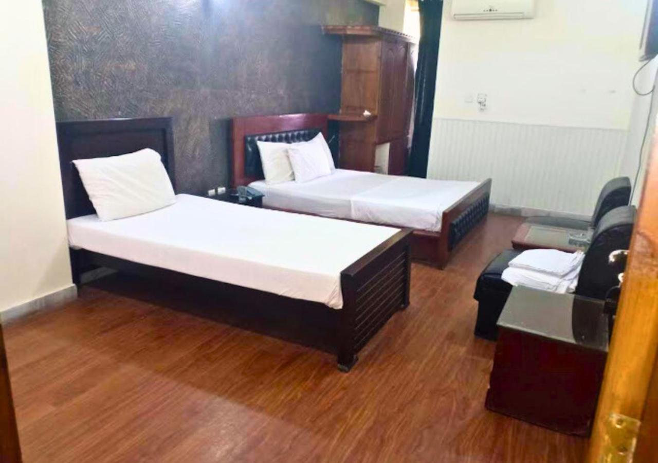 New Islamabad Hotel Bagian luar foto