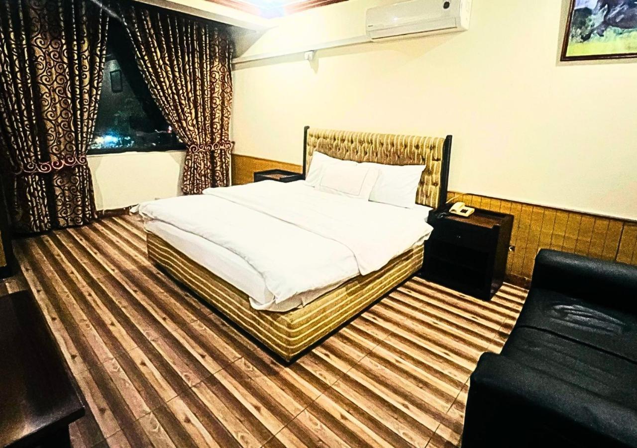 New Islamabad Hotel Bagian luar foto